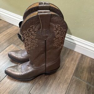 Shyanne Women's size 9-M Metalic Almond Toe Cowgirl Western Boots